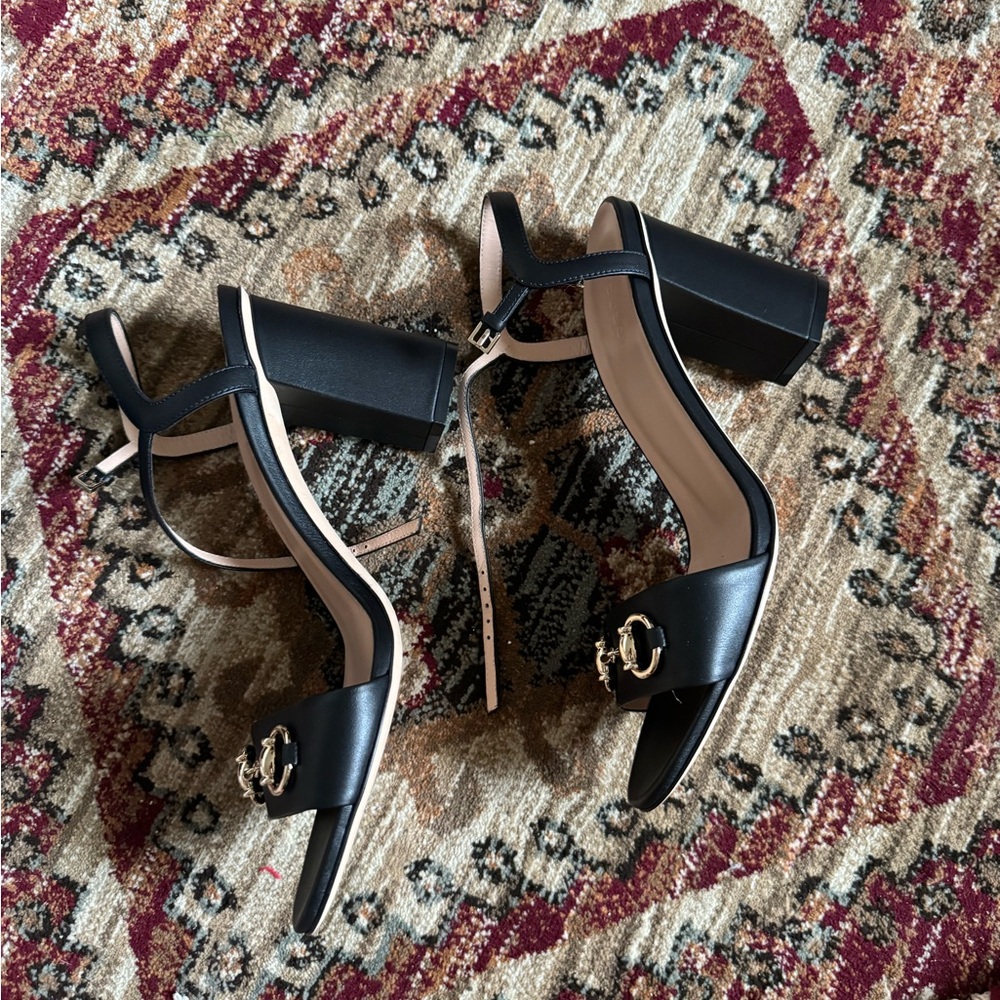 Gucci Black Sandals with Gold Accents - Picture 2 of 5